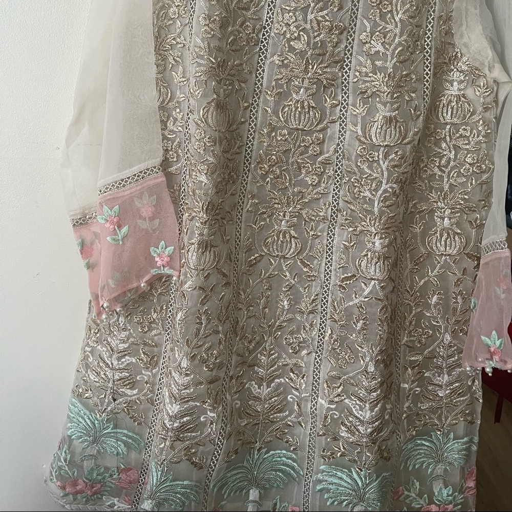 Women agha noor shirt small size